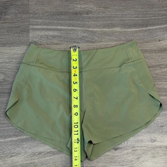 Athleta Run With It 3.5 inch Sage Green Women's Athletic Shorts Small - Picture 3 of 10